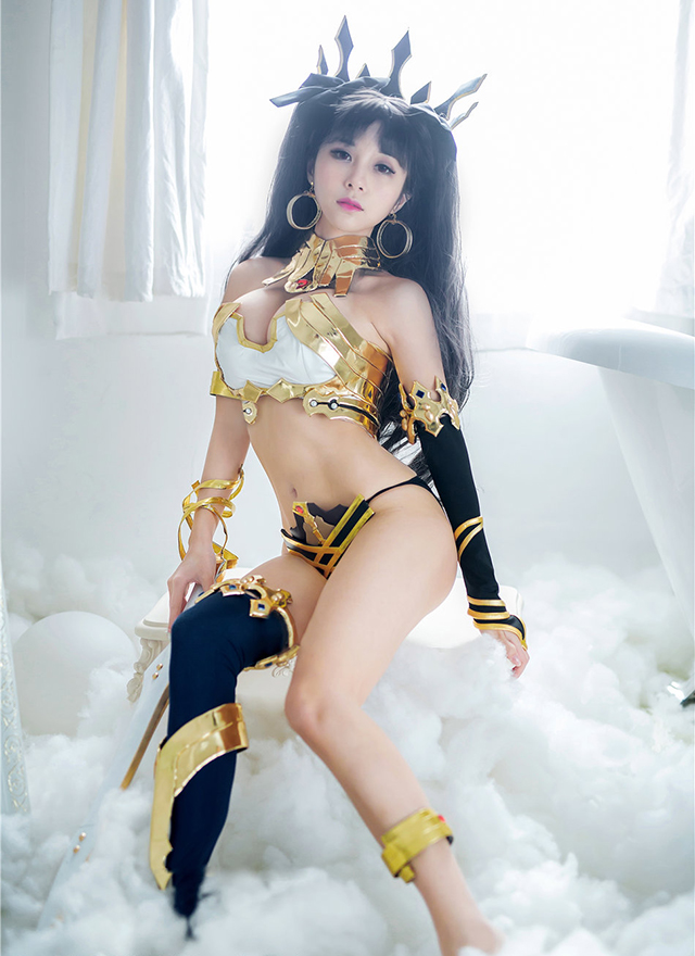 cosplay大奶美女夏美酱室内大秀火辣身材图片