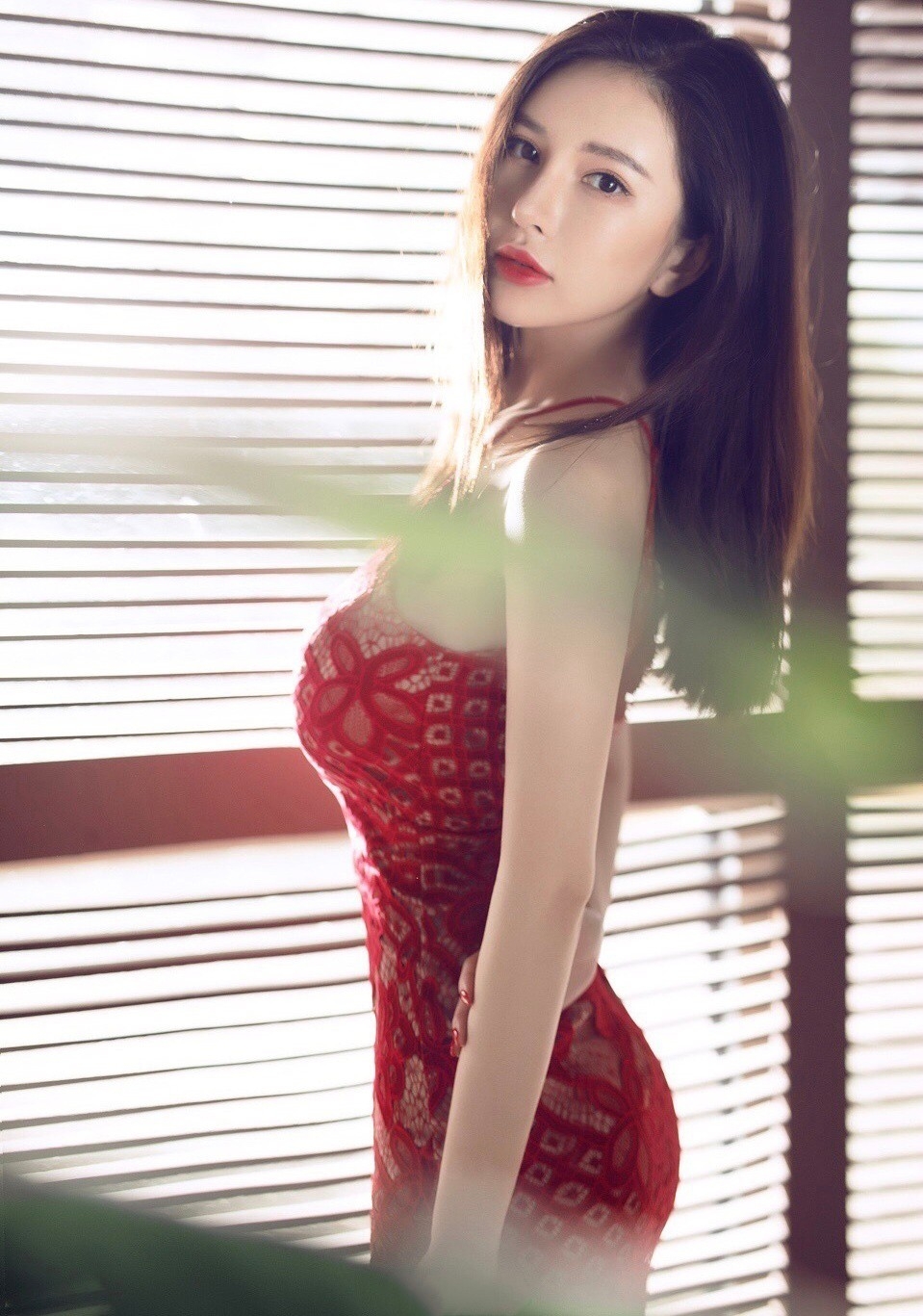 韩国女主播潜规则床上妖娆丰满艺术诱惑写真