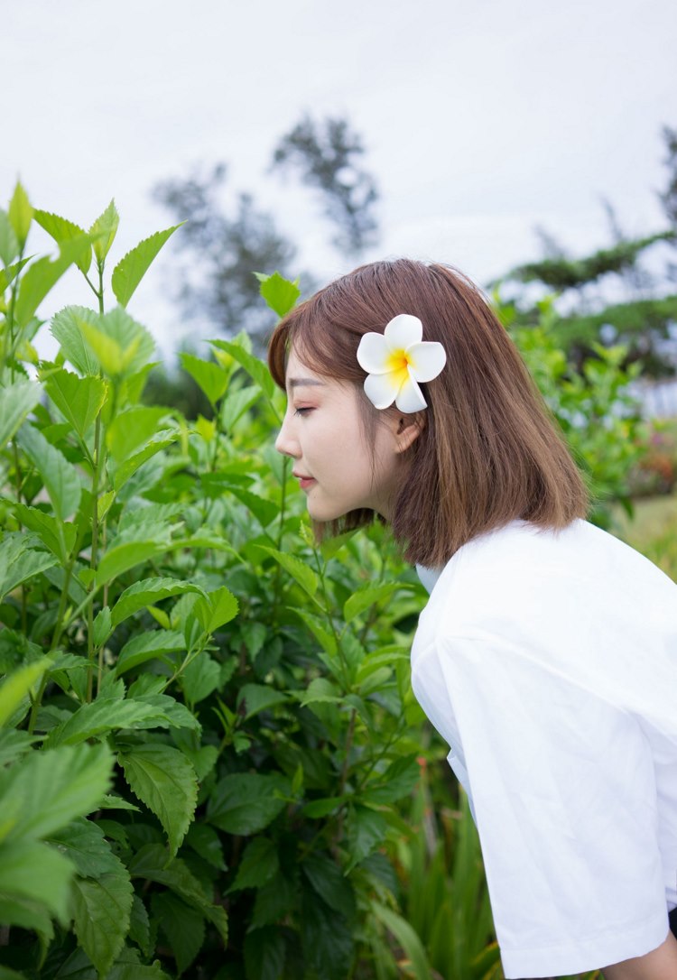 天然系美少女杨晨晨衬衫短裙可爱性感艺术图片