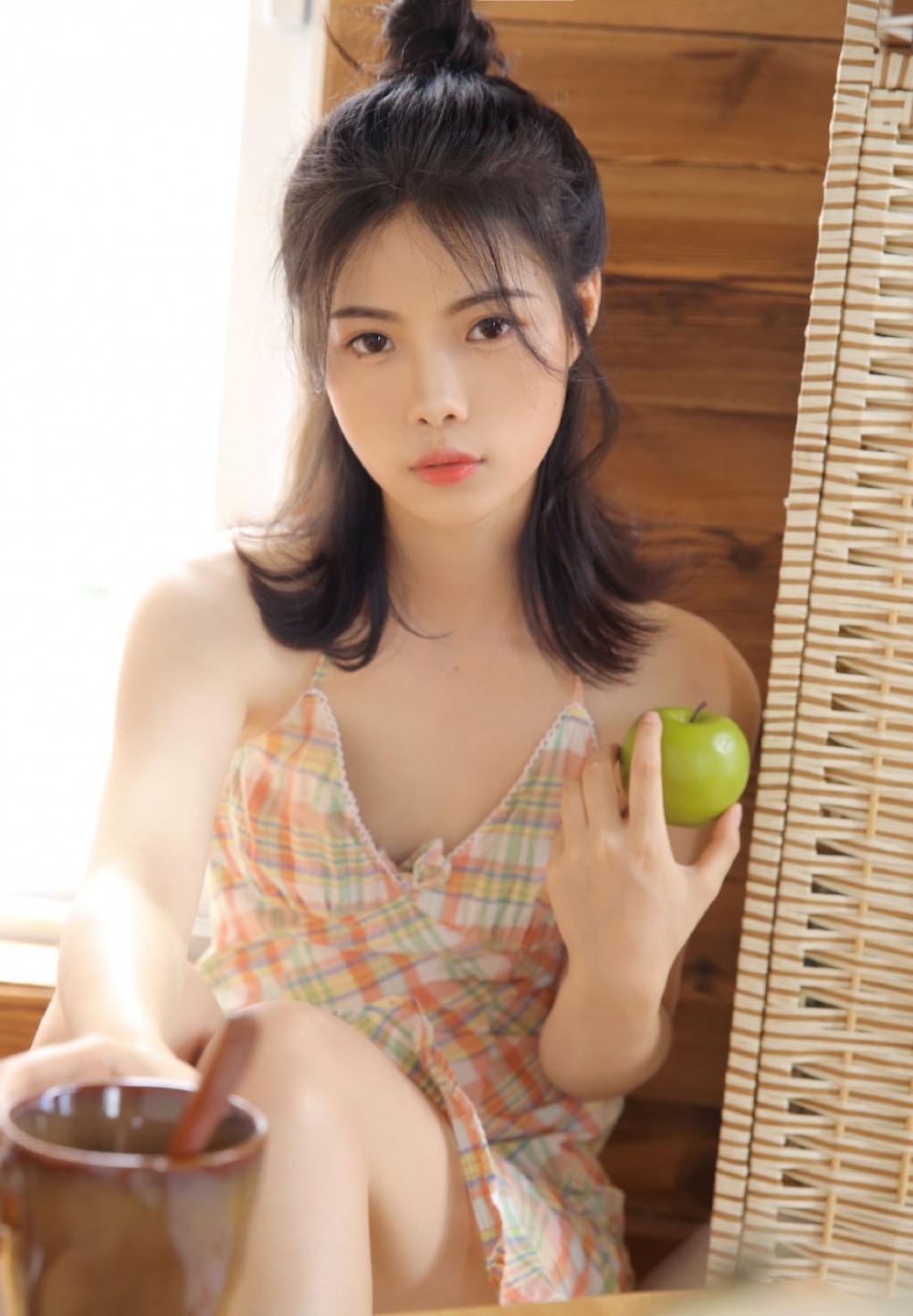 都市丽人莎莎翘臀gogo全球高清美女