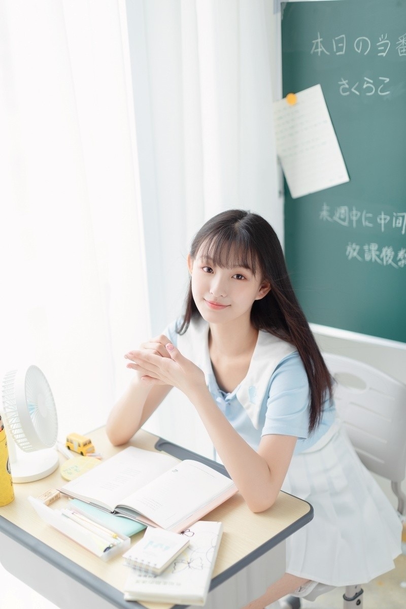 极品正妹西子学生制服丰满身材337p欧洲大胆图片美女