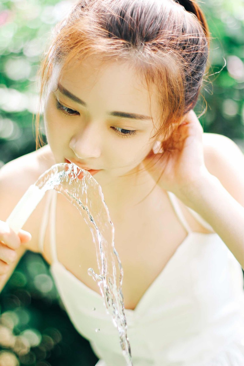 风俗媚娘芝芝情趣制服内衣诱惑西西大胆写真