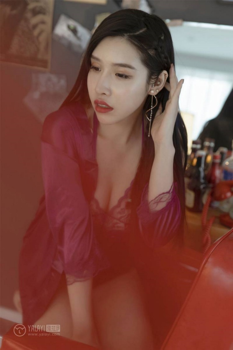 顶级少妇风骚性感熟女巨乳深沟妖娆艺术写真