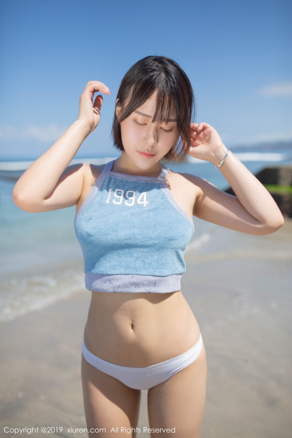 极品小萝莉艾莉翘臀丰乳迷人曲线令人为之疯狂摄影艺术