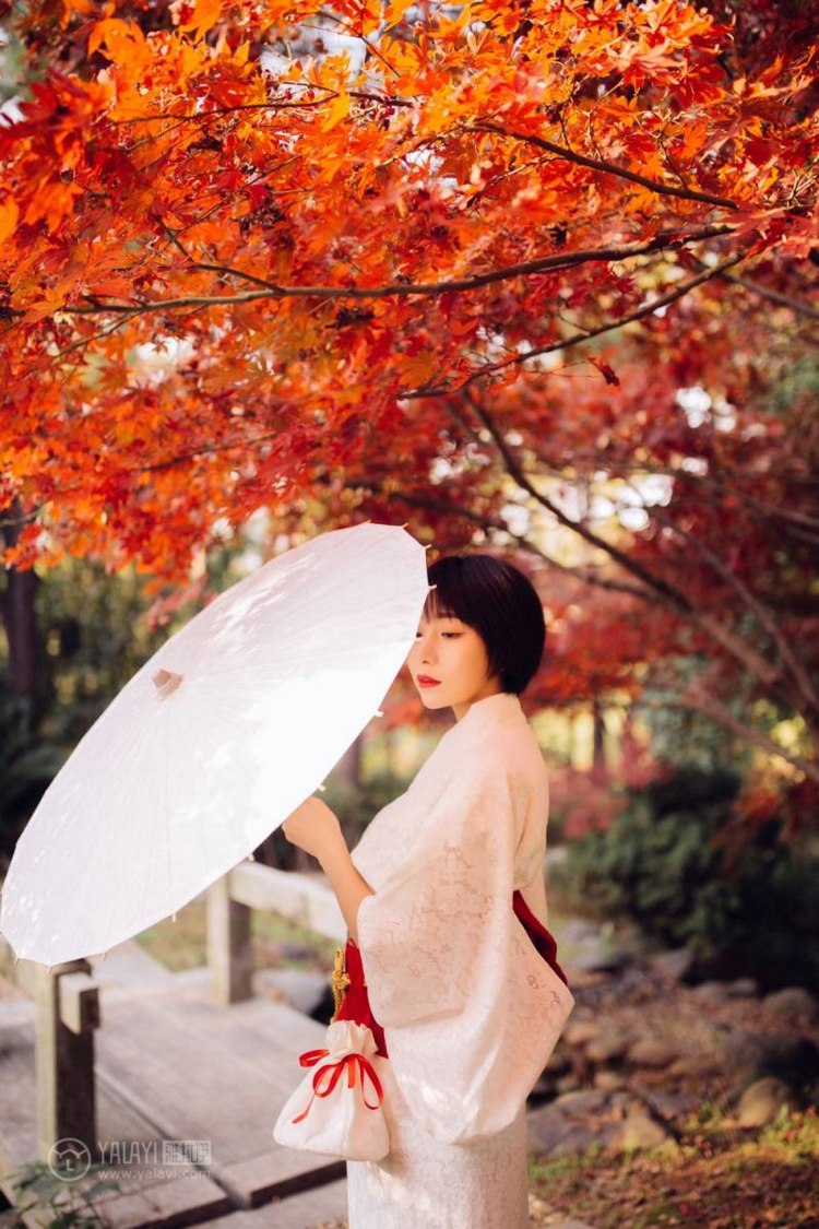 美女名媛妈妈桑短发和风少女户外唯美艺术写真