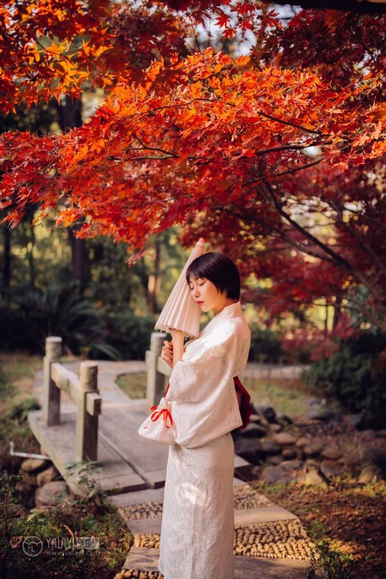 美女名媛妈妈桑短发和风少女户外唯美艺术写真