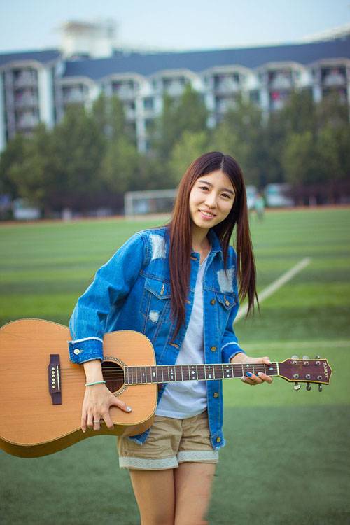 黑丝渔网袜美女镂空制服艺术写真