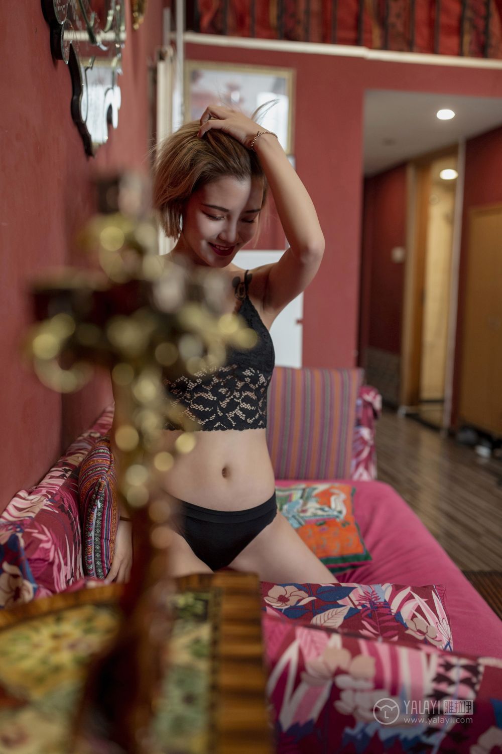 蕾丝情趣内衣美女酥胸翘臀诱惑精美艺术写真