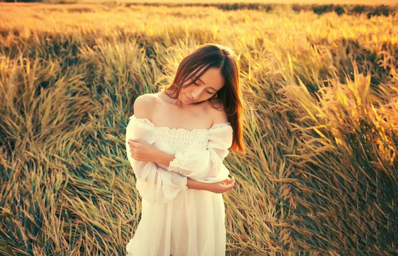 邪恶兔女郎美女卓娅祺半裸美胸丰臀艺术写真