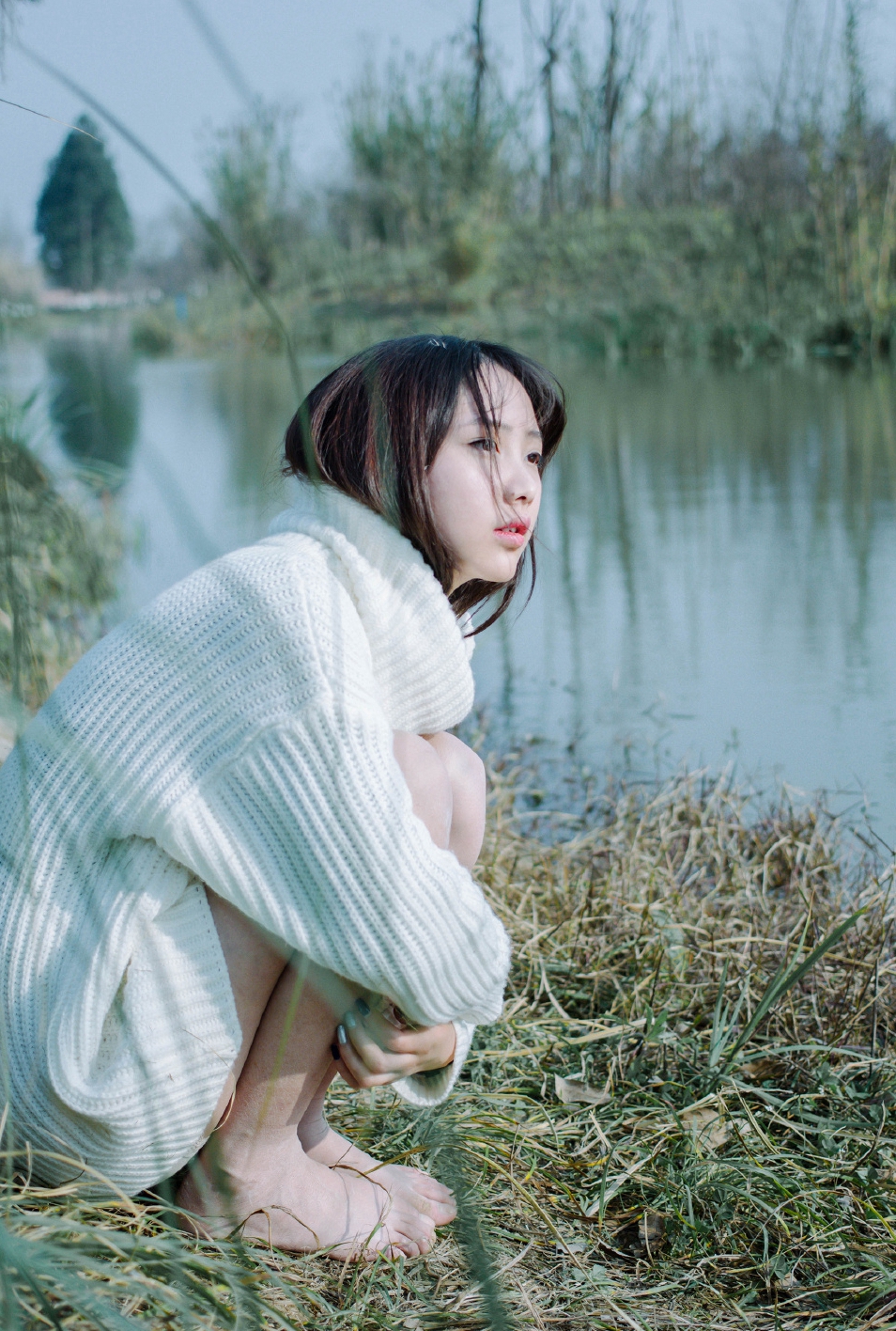 长发女神吊带睡裙丁字裤包臀私房诱惑艺术写真