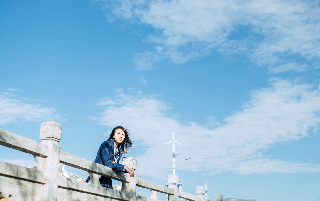 打工少女私人女仆真空穿围裙诱惑艺术写真