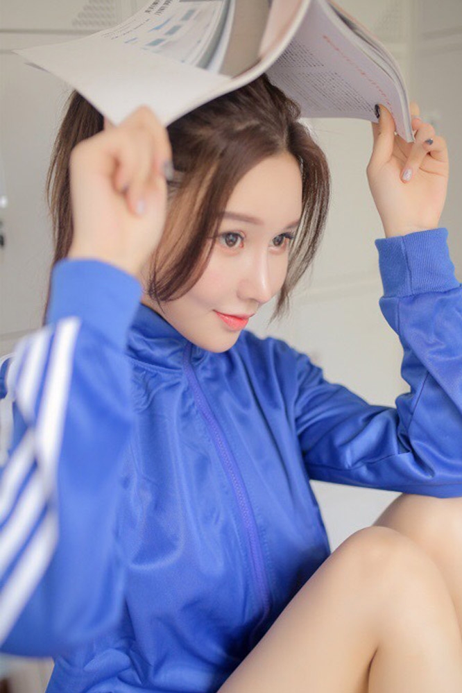 艺校美女玉足美腿性感mm131美女裸体写真视频