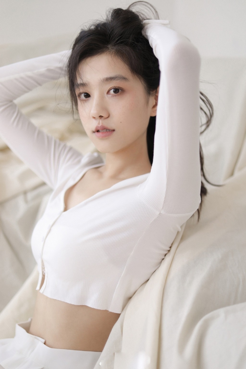 高颜值美女娇媚漂亮写西西大胆444www图片