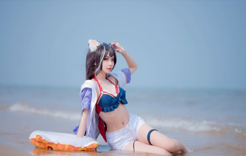 二次元美女cospl大胸美女裸乳图片欣赏