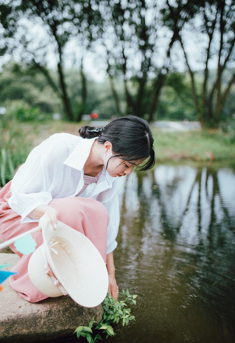 美妙人妻极品透视蕾丝大尺度丁字裤翘臀少妇