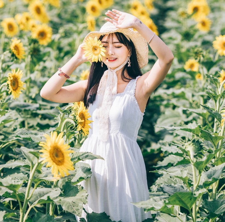 韩国女主播三角泳衣激美女裸照图片