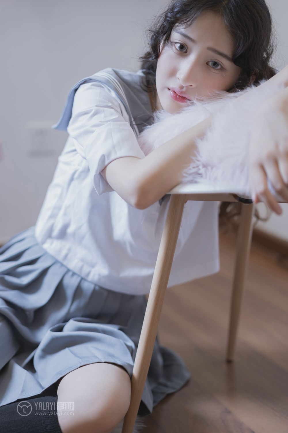 十八岁学生妹jk制服骚女图片