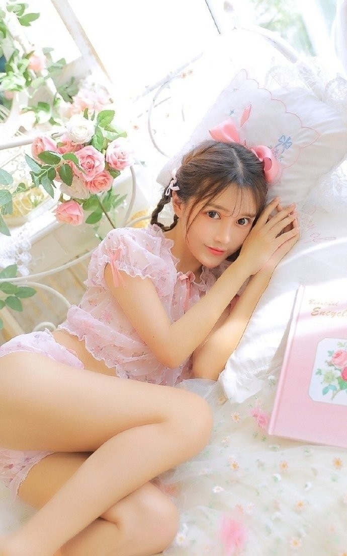 风骚迷人美女萝莉粉嫩GOGO裸体艺术中国日本图片