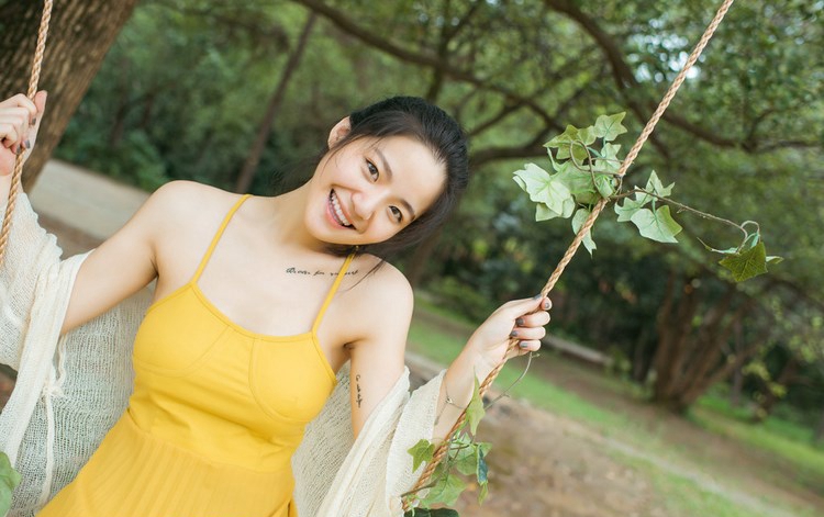 时髦染发美女出众高挑极品西西44f大尺度图片