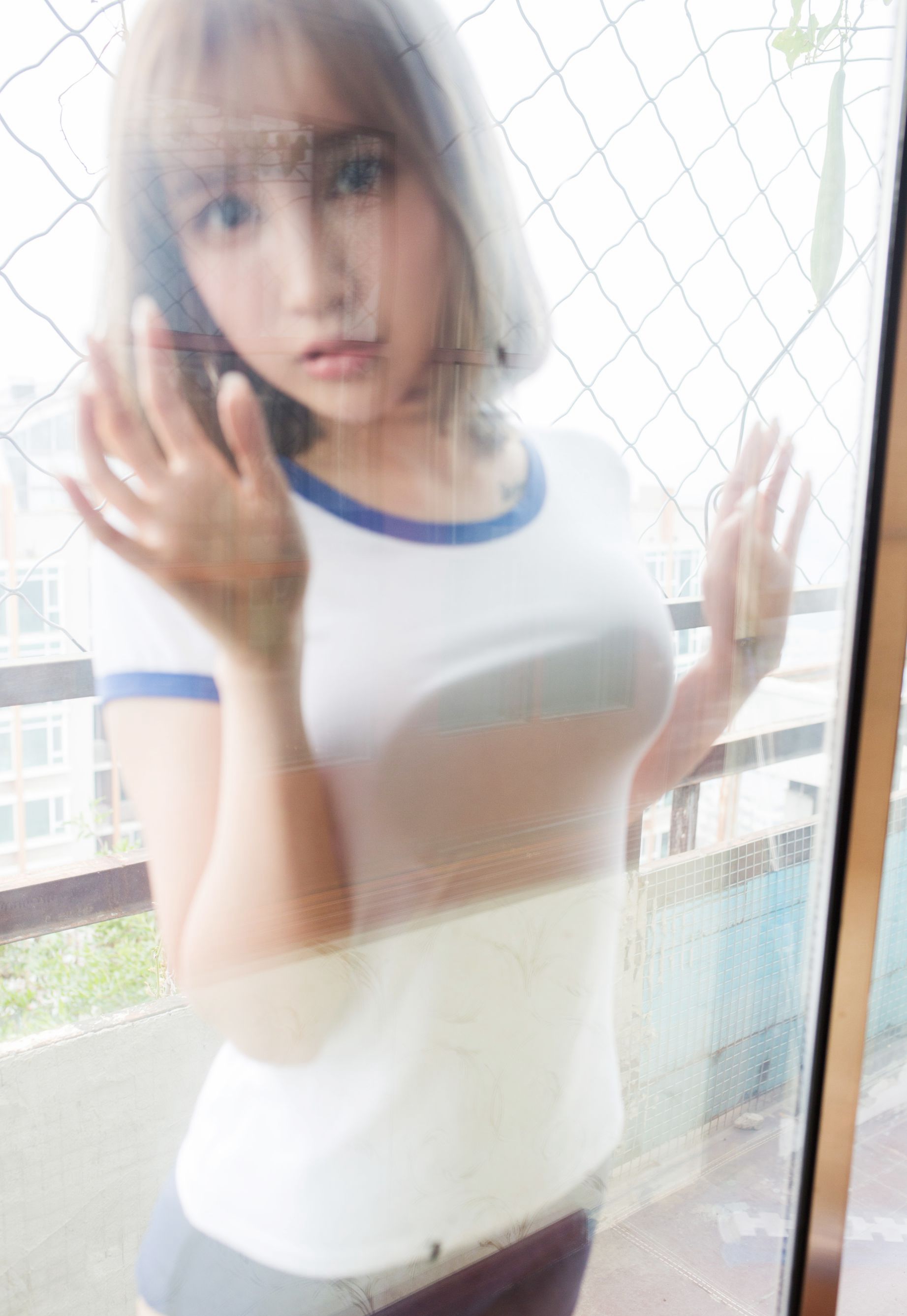 爆乳美女真空穿戴围裙亚洲写真日韩综合区图片