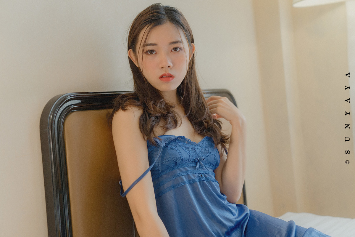 销魂美女粉条纹内衣性MM131美女写真私房照