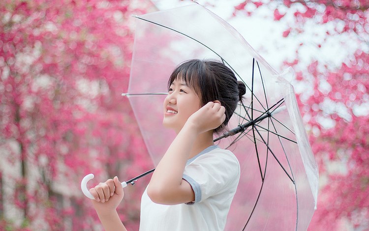 日本学生妹高桥りか水脱裙裸色无遮挡照片