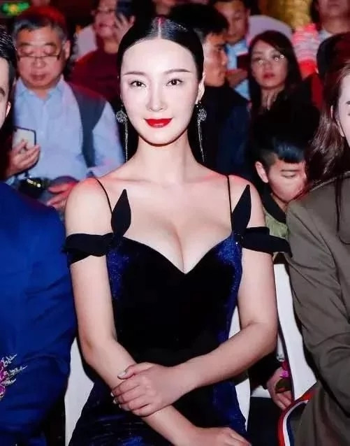 王李丹妮有“中国乳神美女裸体洗澡无遮挡图片