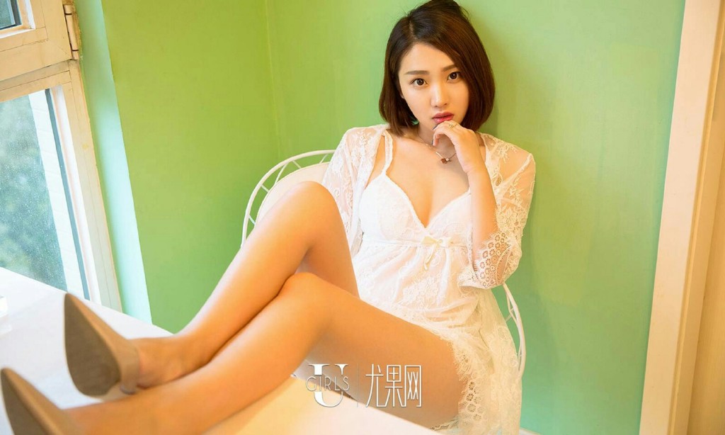 短发美少妇睡衣居家秀诱感翘臀美女图片