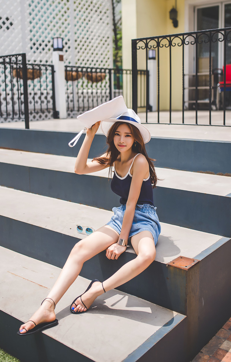 韩国美女模特牛仔短裤西西大胆图片成人