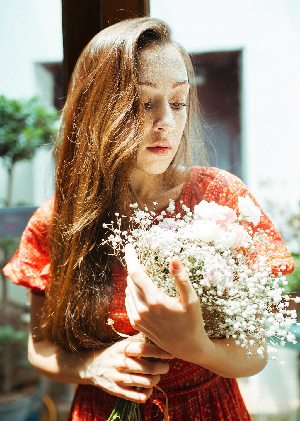 性感妖娆古装美女露美美女脱了内裤露出尿囗出水