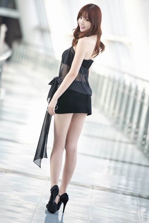 韩国长腿超短薄纱美女性感制服诱惑图片