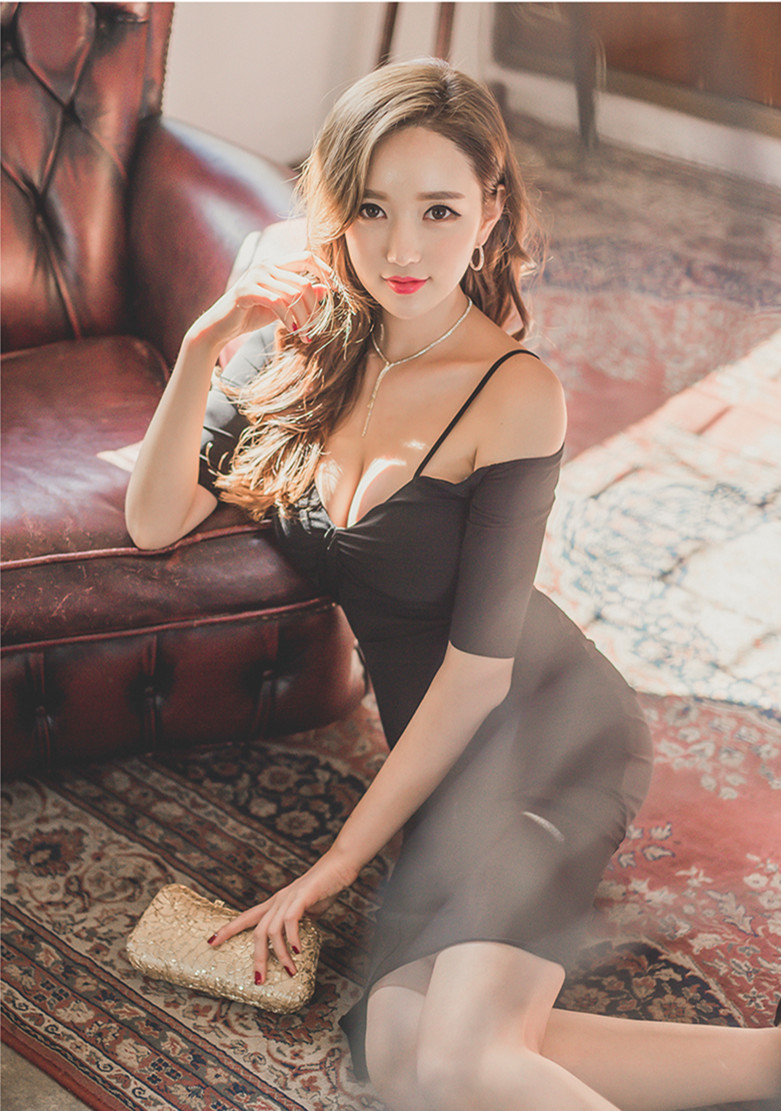 韩国性感贵妇黑丝薄纱最大胆的中国艺木图片