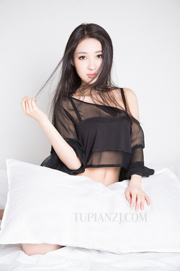 性感美女床上风情写真大胆人gogo体艺术日本图片