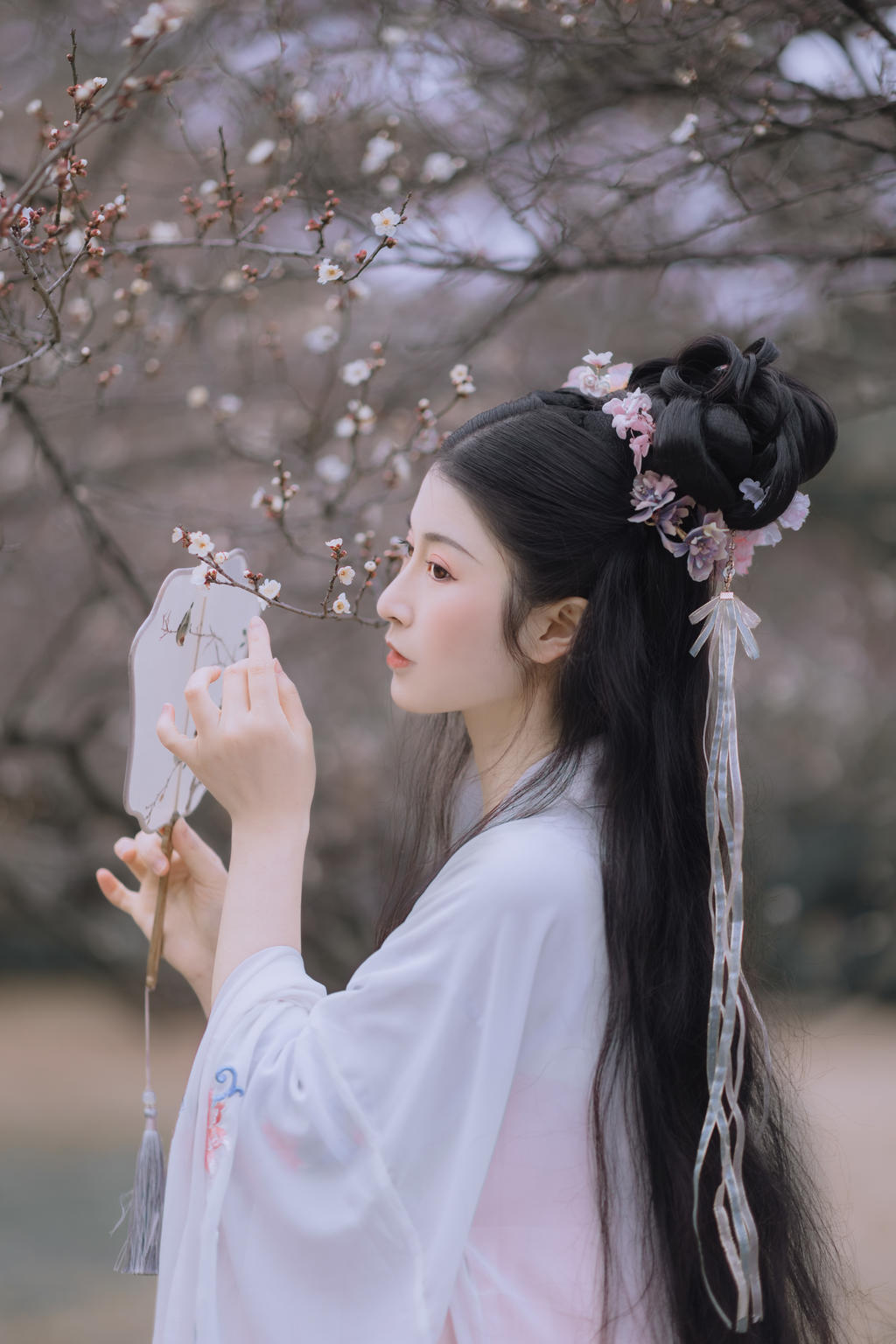 古装美女面若桃花身似美女图片MM131私房照写真