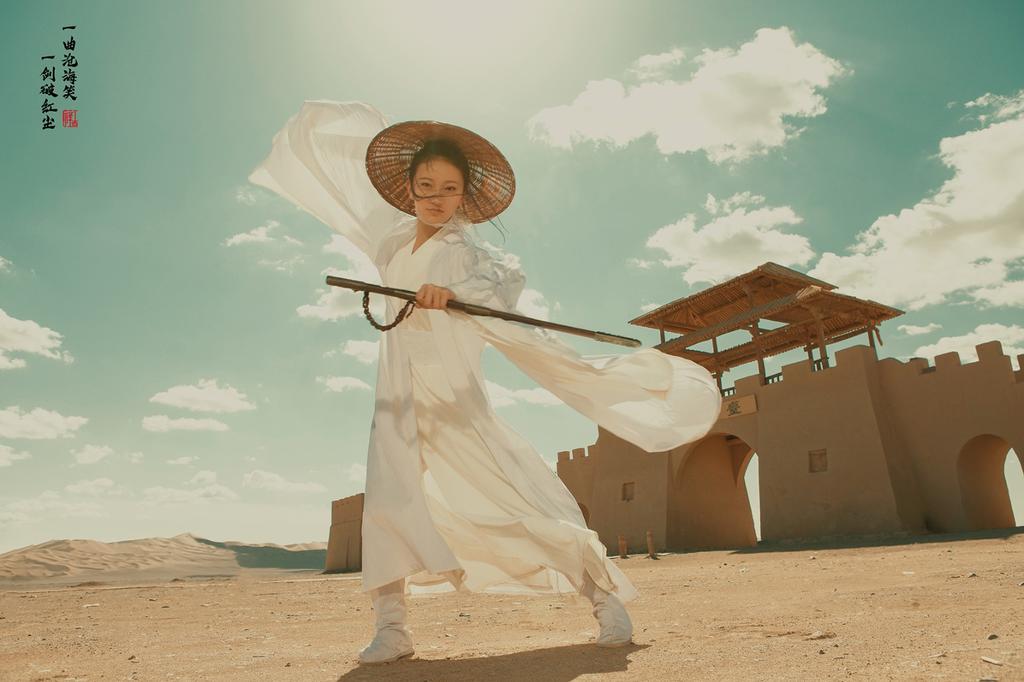 古装美女白衣飘飘英姿美媚馆写真