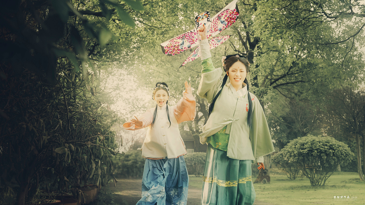 高贵优雅的双飞古装女美女套图片