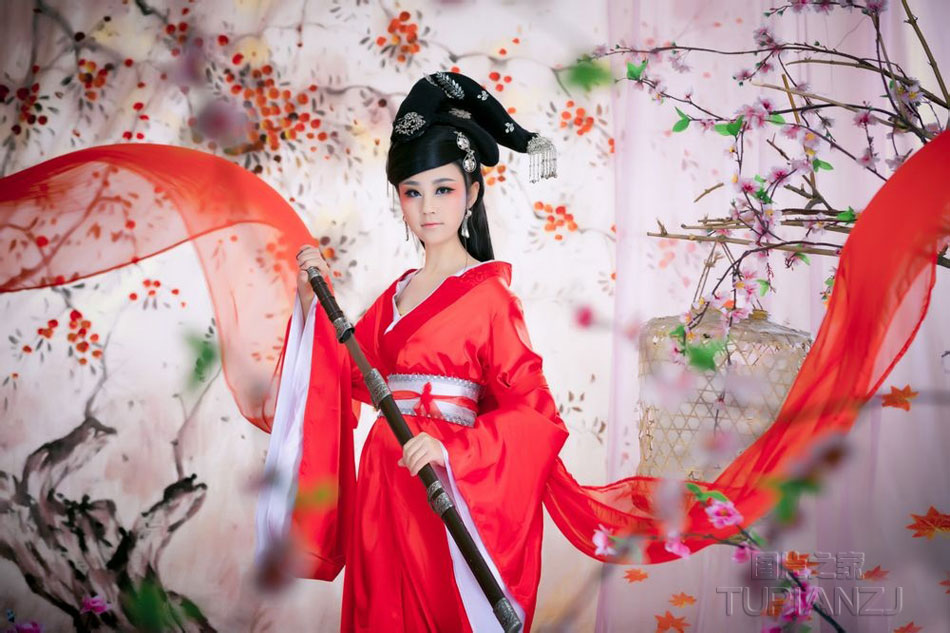 古装红衣少女图片 展gogowww亚洲肉体艺术图片