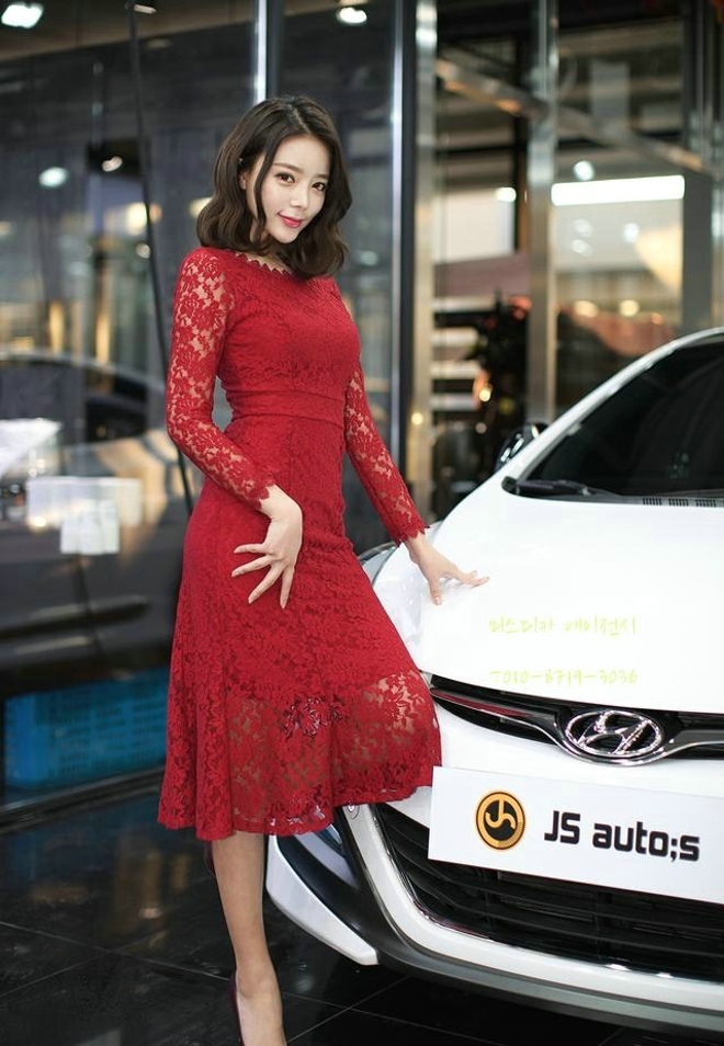 蕾丝红裙美女车模风情666顶级亚洲大胆裸体艺术