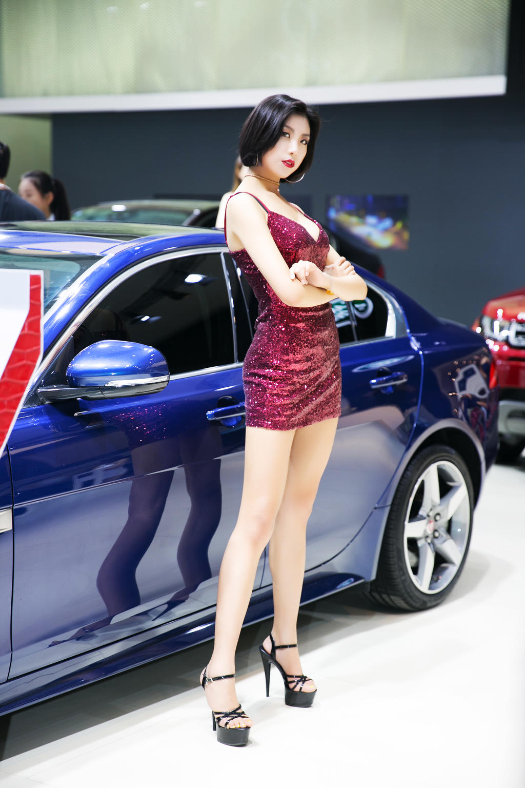 身高腿长的车模身材火gogo韩国makemodel最新资源图片