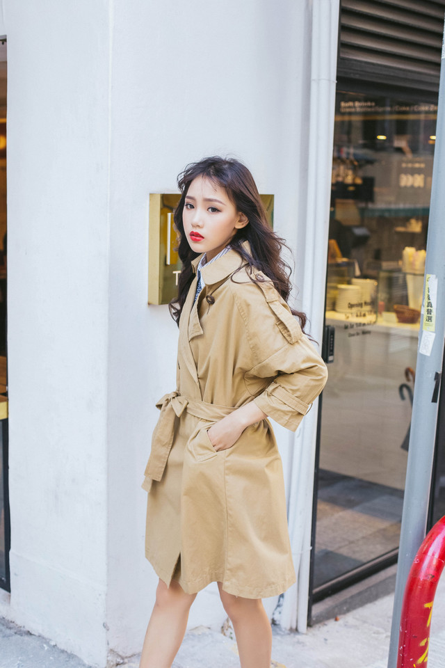 韩国美女时尚秋装街拍18禁止爆乳美女图片