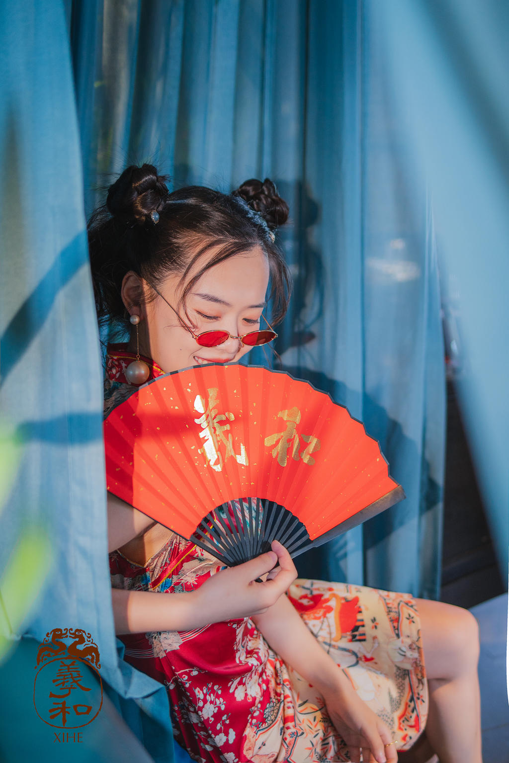 性感大胸女神许诺写真欣赏图片