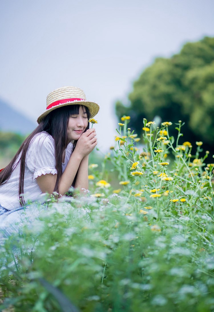 性感邻家女孩 半球微大胆极品裸体艺术图