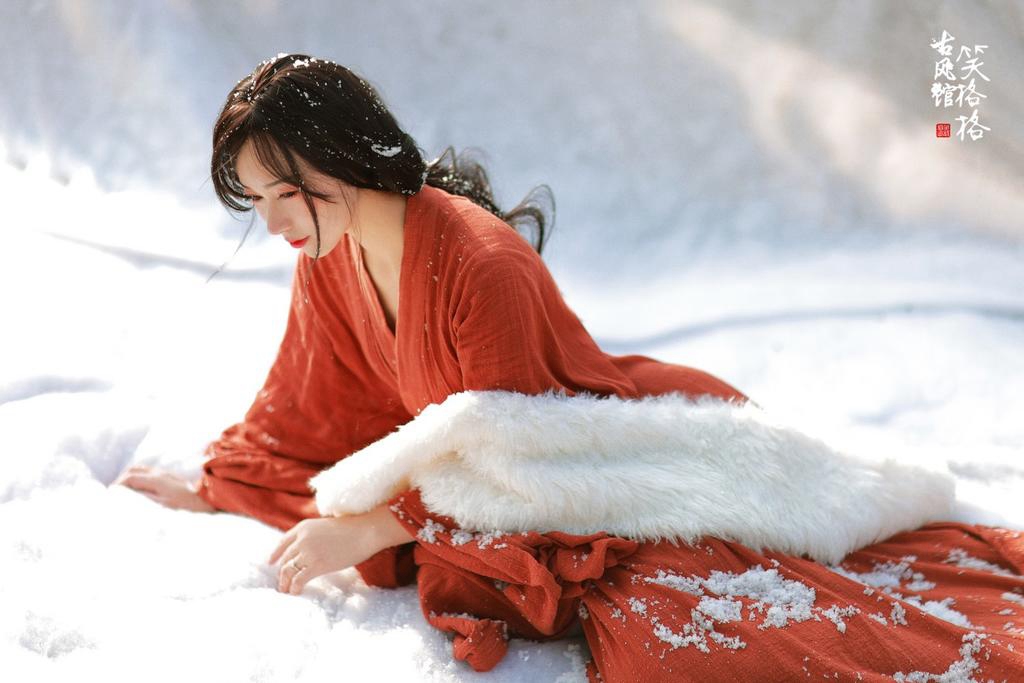 雪景中的汉服美女红妆极品优优鮱鱼图片