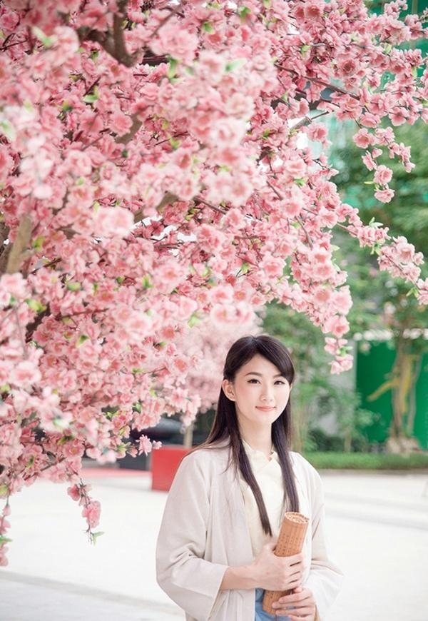 汉服美女品茶赏花唯美赤身裸体美女图片写真簿