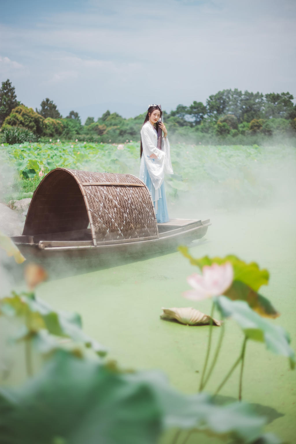 古装美女清新脱俗唯美真空露双奶头福利图片