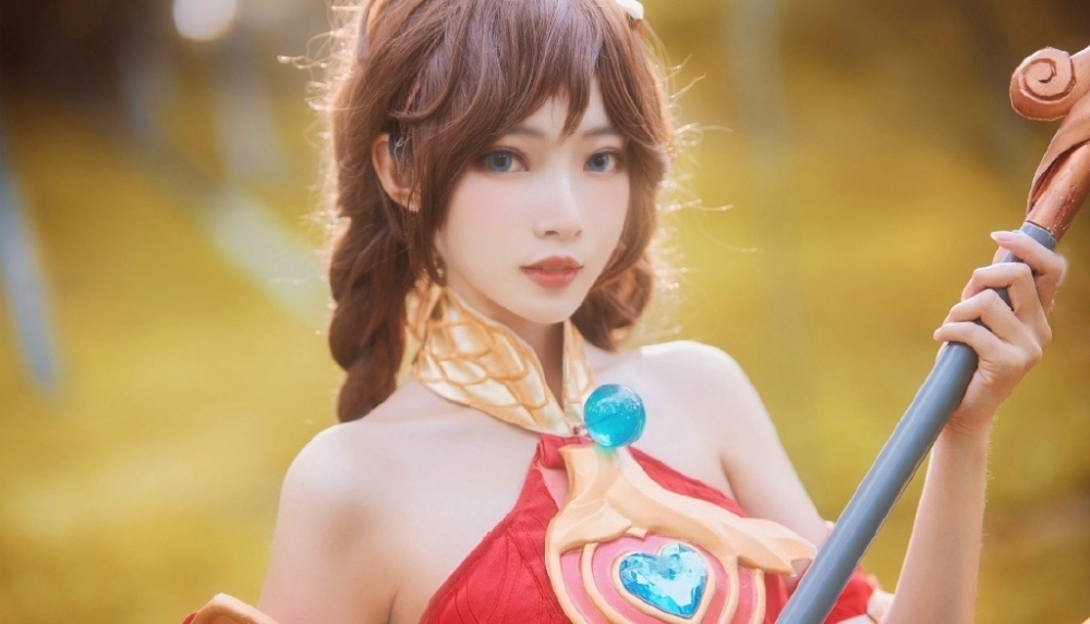 二次元cosplay裸身美女图片