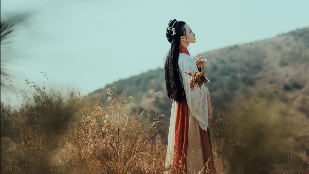 气质娴静淡雅的汉服美日本西西大尺度裸体艺术图片