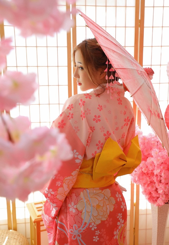 日式和服美女气质温柔极品粉嫩萝无圣光150P