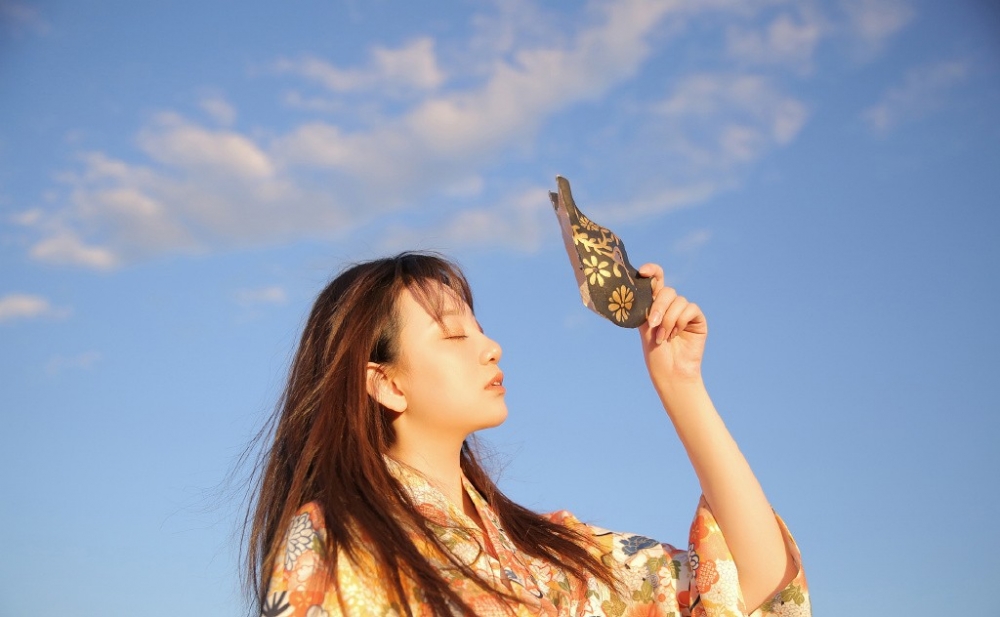 日本古装和服美女逆光裸体私拍图片的网站