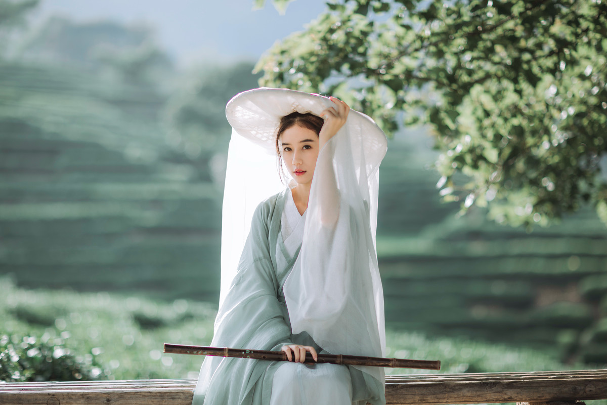 山间戴斗笠的古装美女GOGO专业大尺度亚洲高清图片